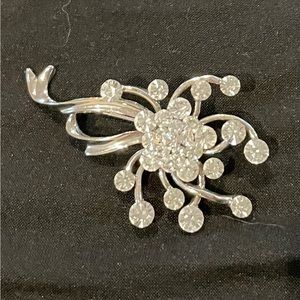 Vintage rhinestone brooch pin